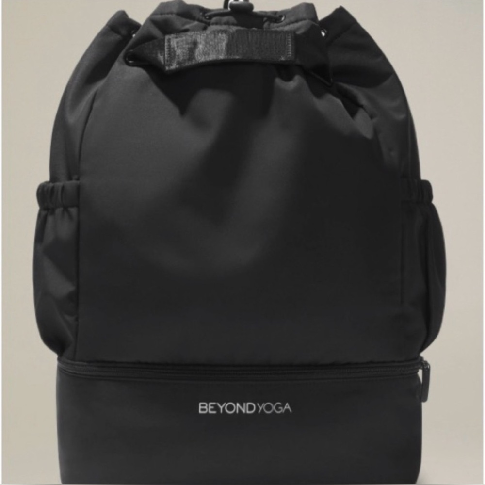 Beyond Yoga Convertible Gym Bag Backpack Black | Large Weekender Travel Tote